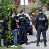 Fracaso absoluto de la concentración neonazi en Oviedo por el 23F: solo fueron tres personas