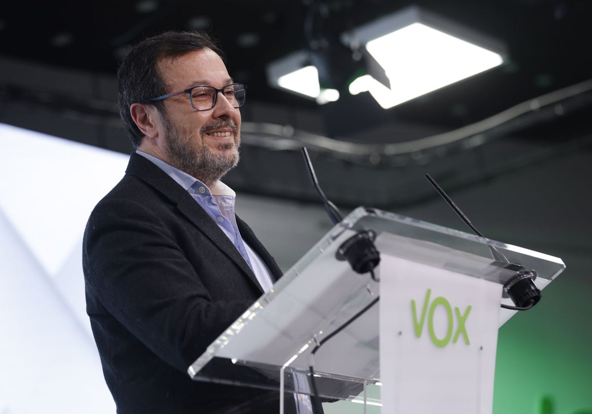 El portavoz de Vox, José Antonio Fúster, este lunes, en Bambú, tras el Comité de Acción Política de su partido