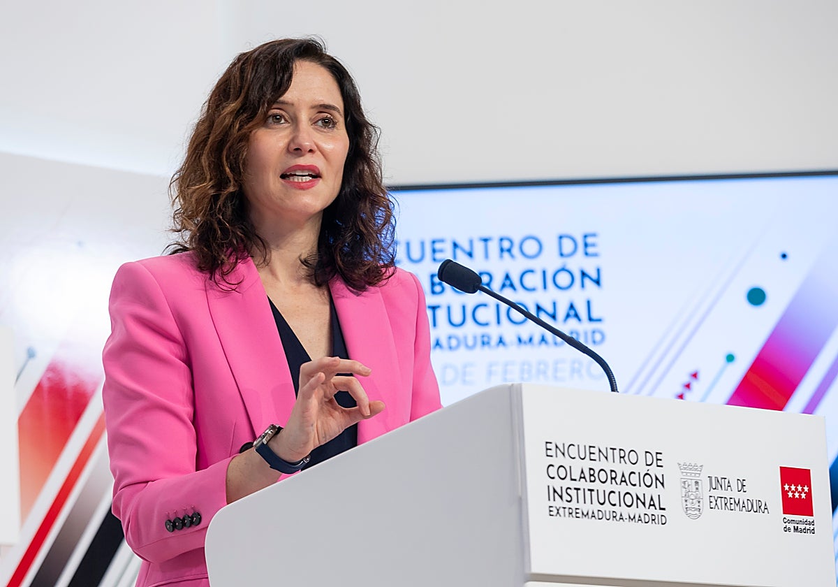 La presidenta de la Comunidad de Madrid, Isabel Díaz Ayuso, en la primera jornada de su viaje institucional a Extremadura