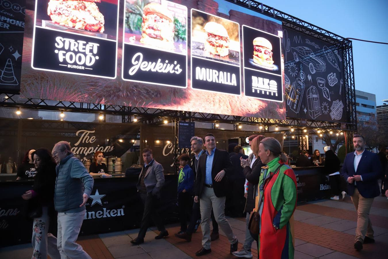 La esperada inauguración de The Champions Burger Córdoba, en imágenes