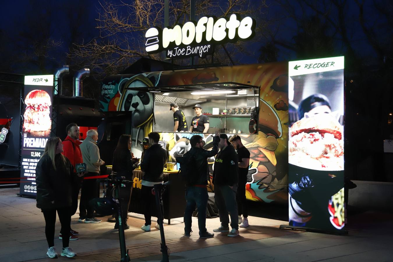 La esperada inauguración de The Champions Burger Córdoba, en imágenes