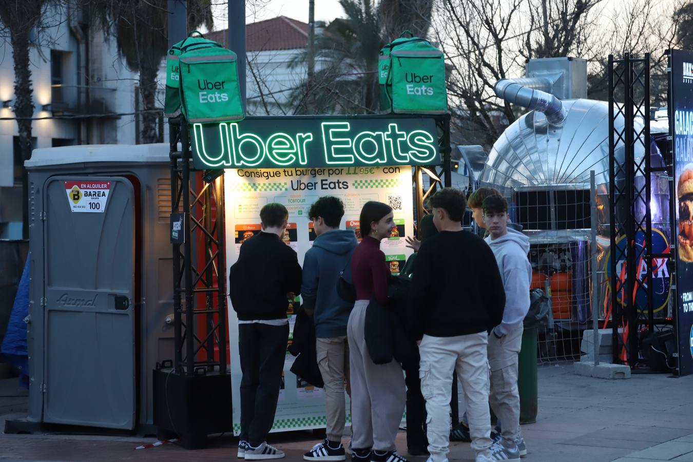 La esperada inauguración de The Champions Burger Córdoba, en imágenes