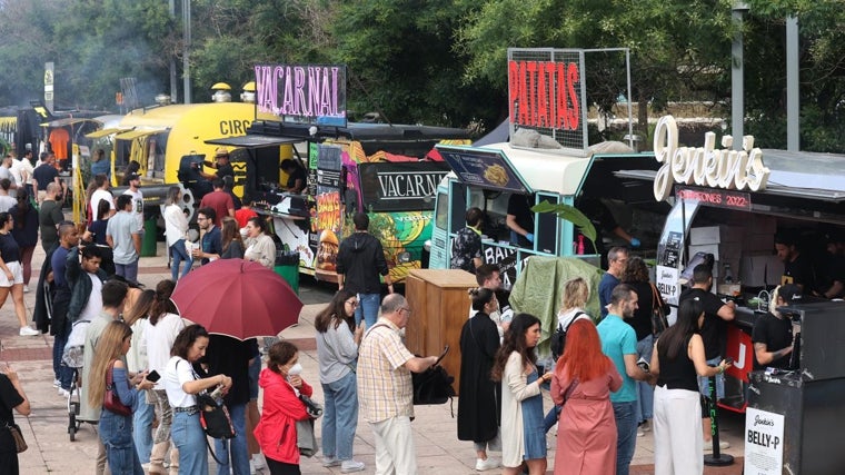 Food trucks de hamburguesas en el 'The Champions Burger'