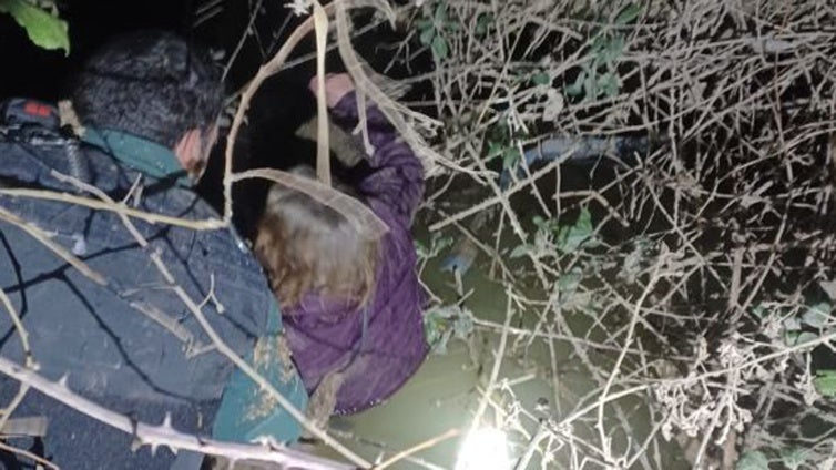 El agónico y heroico rescate de una mujer que llevaba horas en las gélidas aguas del río Pisuerga agarrada a una rama