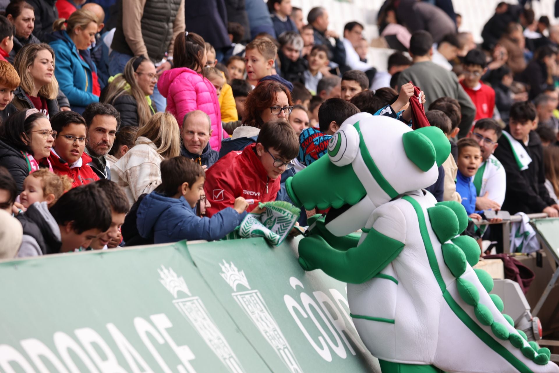La exitosa jornada de puertas abiertas del Córdoba CF, en imágenes