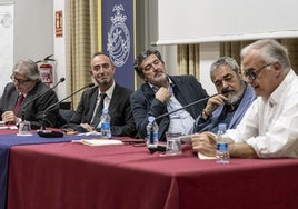 Julián Quirós presenta su segundo poemario, 'Antes de que Google nos alcance', en Valencia