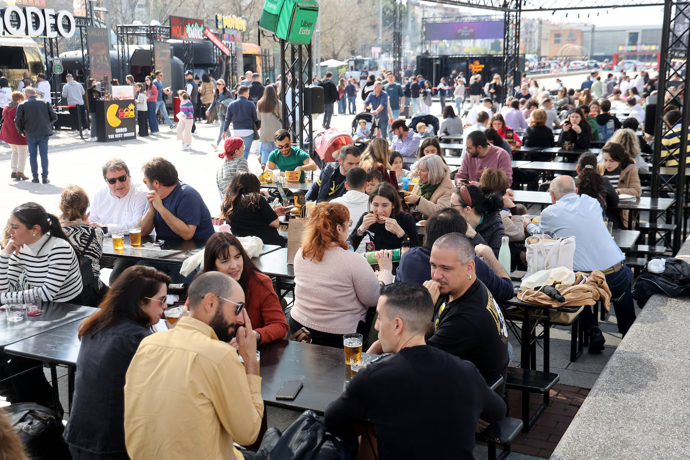 La multitudinaria Champions Burger en Córdoba, en imágenes