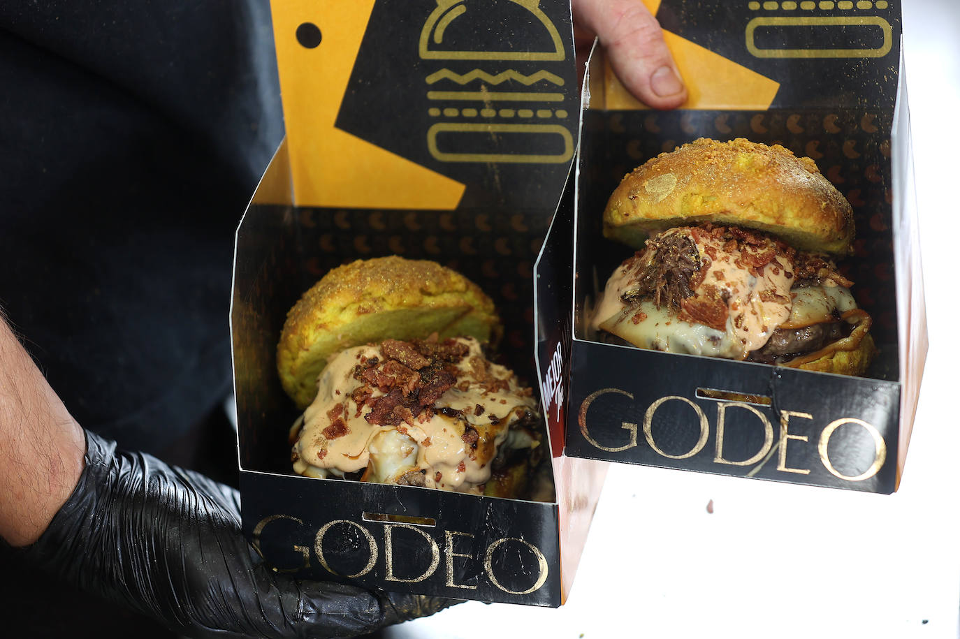 La multitudinaria Champions Burger en Córdoba, en imágenes