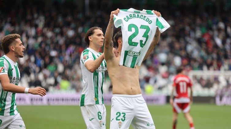 Ania, sobre el gesto de Carracedo con la camiseta tras su golazo: «Es un tío peculiar»