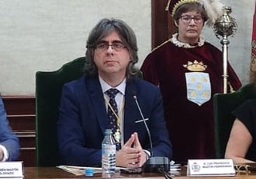 Rajan tres ruedas del coche del alcalde de Béjar (Salamanca)