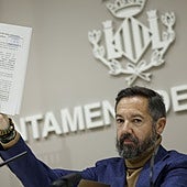 El ex teniente de alcalde de Vox en Valencia no aclara si dejará el acta y se erige como víctima de un «montaje»