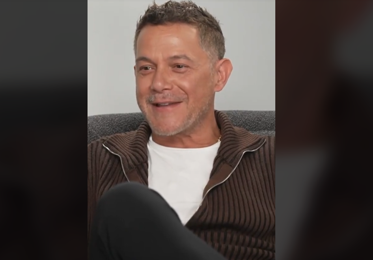 Alejandro Sanz durante su entrevista con Yordi Rosado