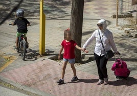 El valenciano gana por la mínima frente al castellano en las aulas en la consulta a las familias