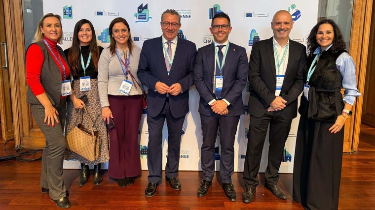 La delegación de Benidorm en Bruselas, en el evento con alcaldes y empresas de toda Europa