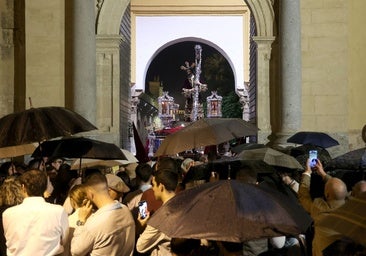 Las normas para las cofradías con lluvia refuerzan el papel del Cecop