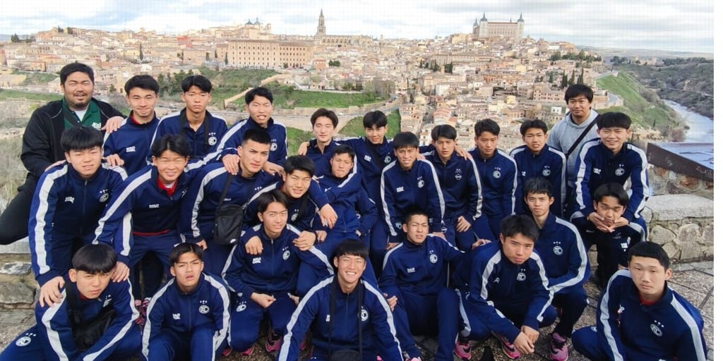 El CD Toledo juvenil juega un amistoso contra el FC Kokoku de Osaka, de gira por España