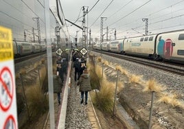 Caos en Rodalies: un fallo en la catenaria obliga a evacuar a decenas de pasajeros en las inmediaciones de Barcelona