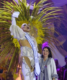 Imagen secundaria 2 - Drag Ármek se corona en el templo &#039;olímpico&#039; como Drag Queen del Carnaval de Las Palmas