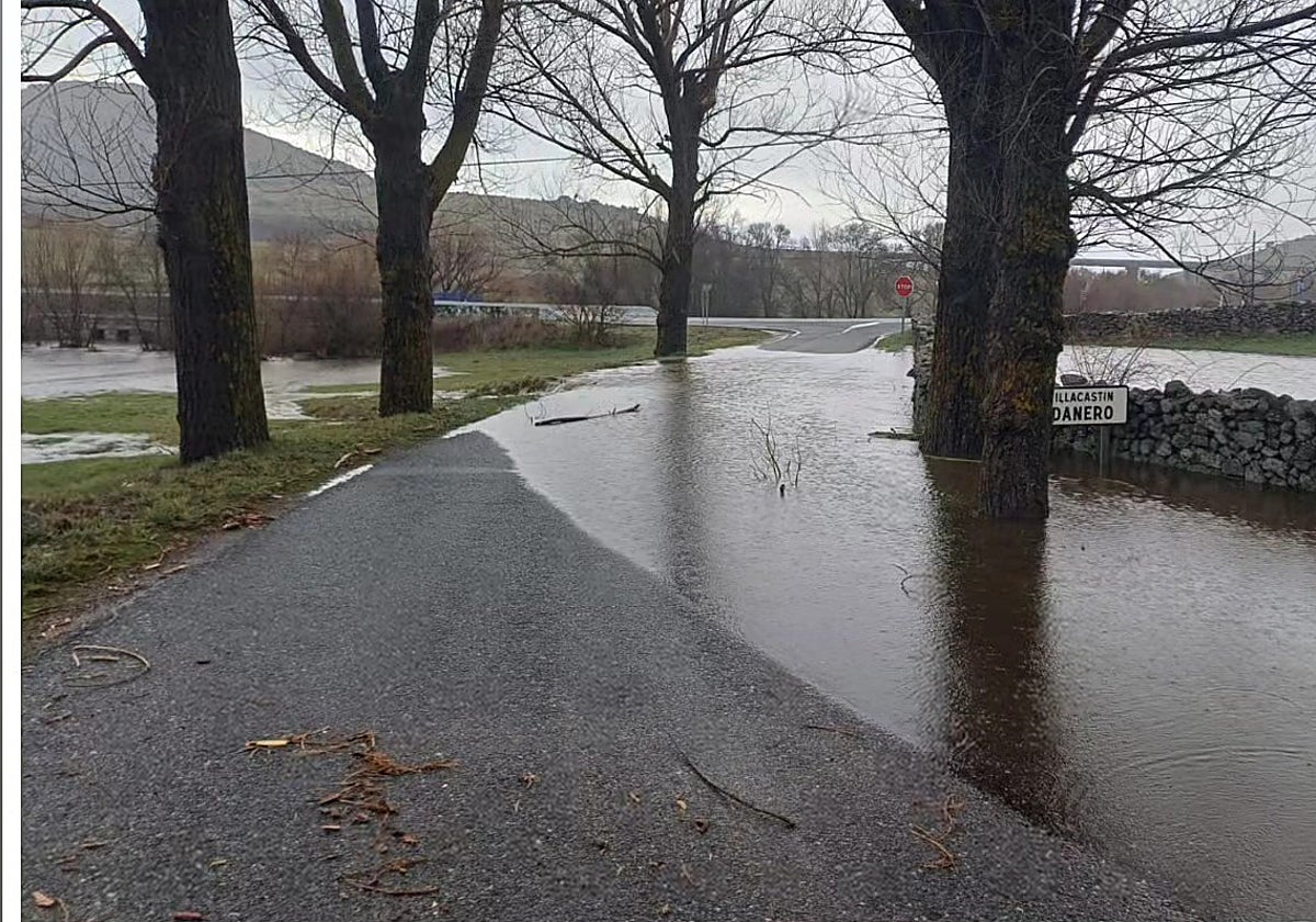 Uno de los accesos al municipio segoviano