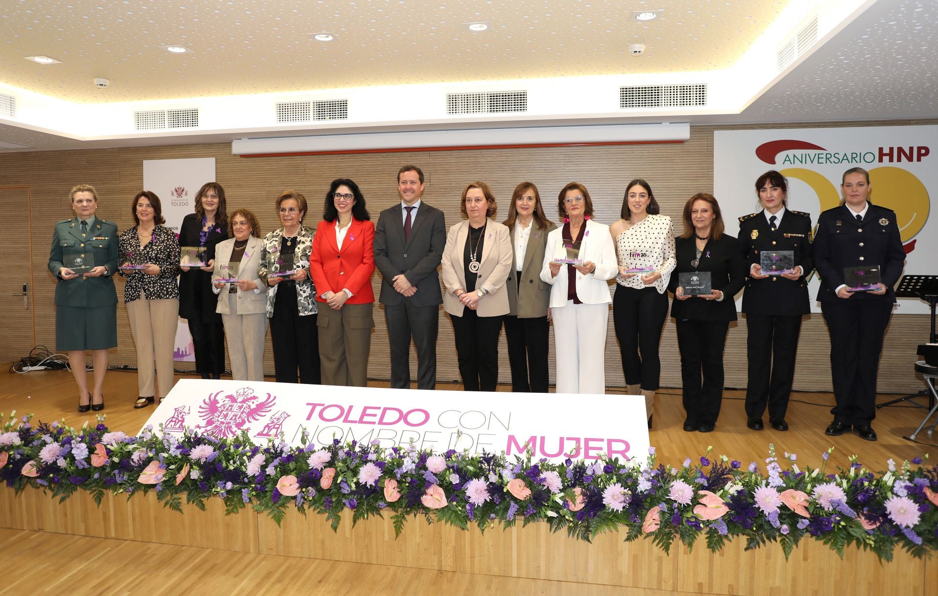 Las diez mujeres premiadas en el acto 'Toledo con nombre de mujer'