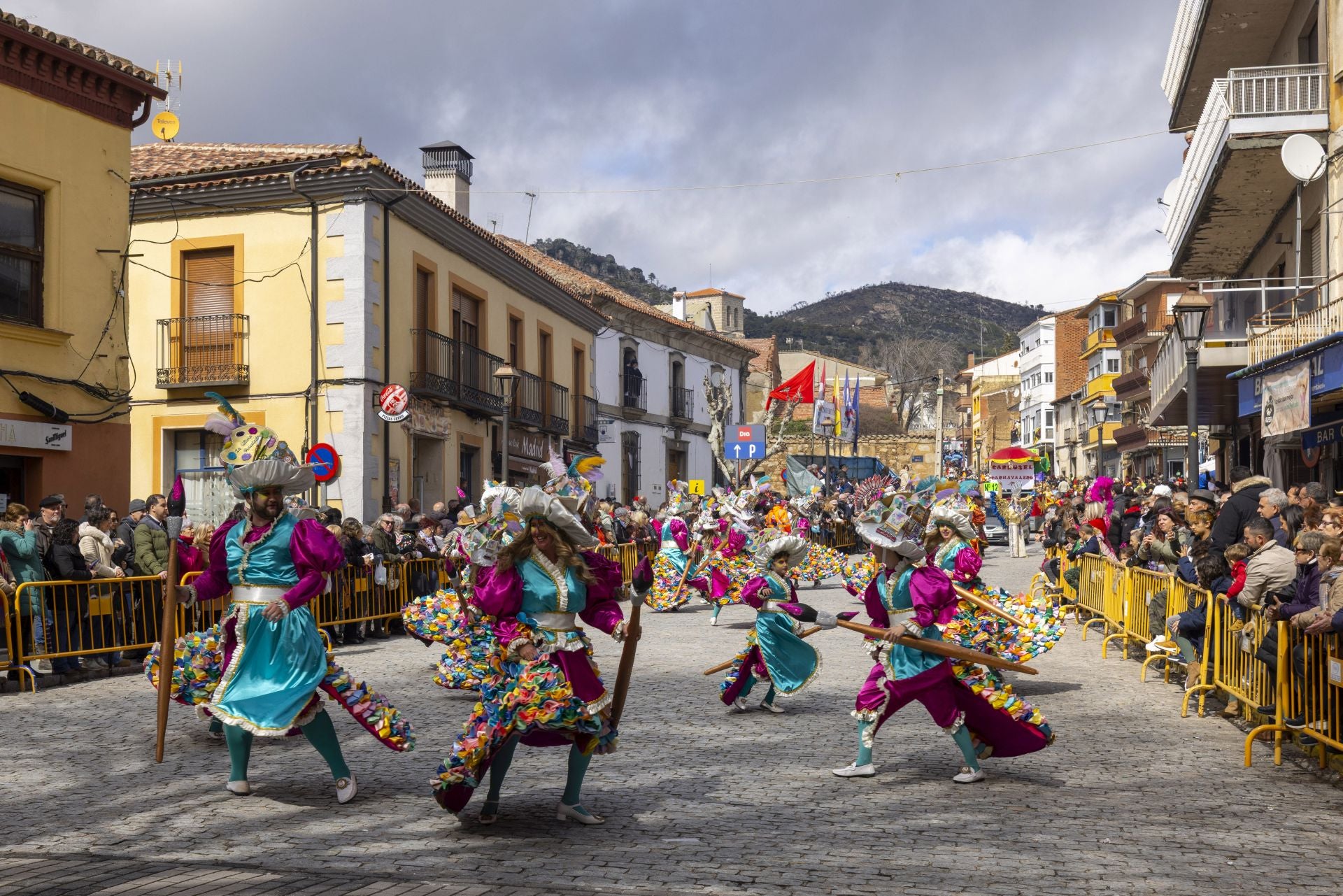 Carnaval de Cebreros: los disfraces se adueñan del Domingo de Piñata