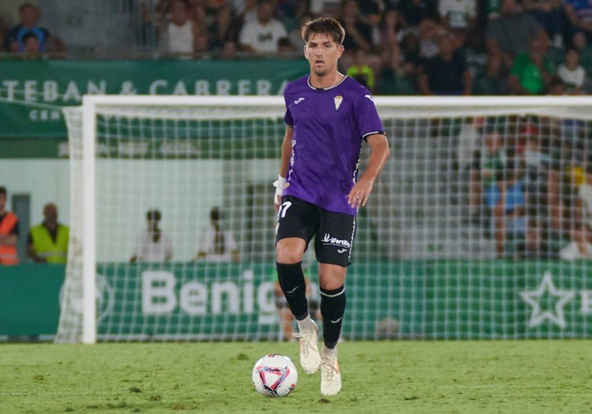 Mati Barboza durante un partido esta temporada con el Córdoba como visitante