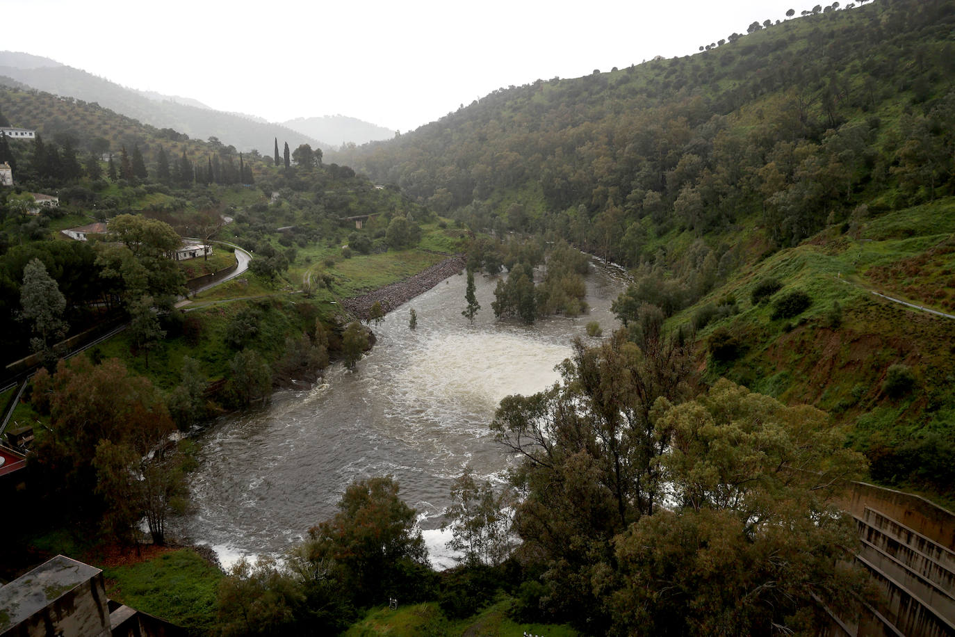 La notable crecida del río Guadalquivir, en imágenes