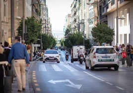 Granada retrasa hasta octubre las multas para los coches no autorizados que entren en la Zona de Bajas Emisiones