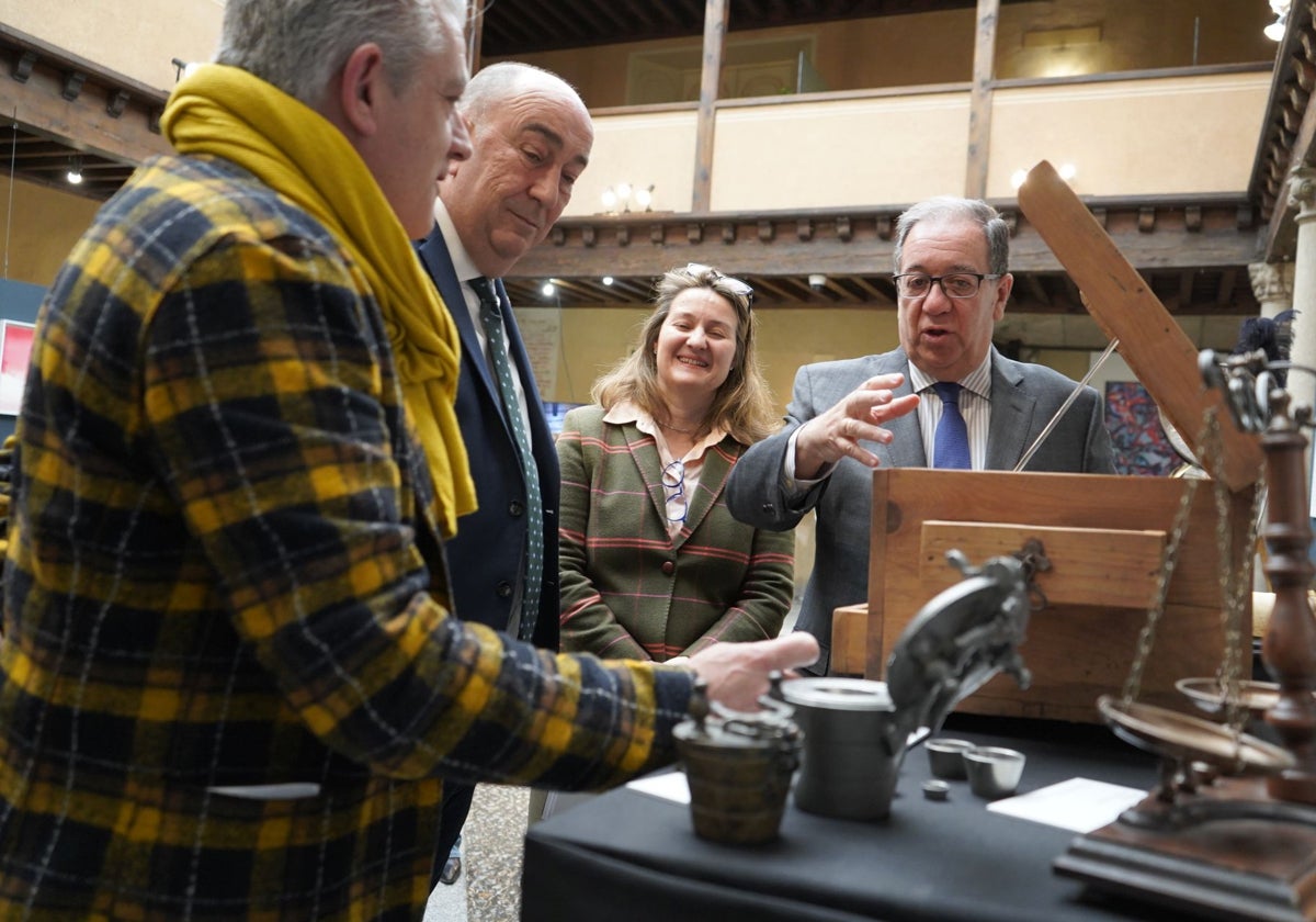 Inauguración de la exposición 'La botica en las expediciones de Magallanes, Elcano y Pedrarias Davila'