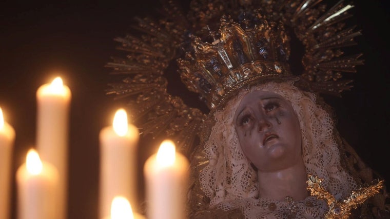María Santísima Nazarena, en su paso de palio