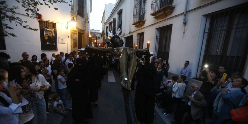 Una 'igualá' por azar: el Vía Crucis busca a los hermanos que llevarán a su Cristo de la Salud por las calles de Córdoba