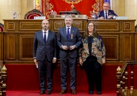 Azcón, premiado con la Medalla a la Dignidad por la Asociación de Víctimas del Terrorismo