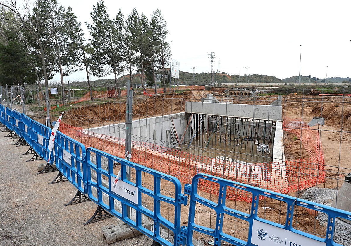 Imagen actual de las obras del arenero en Azucaica