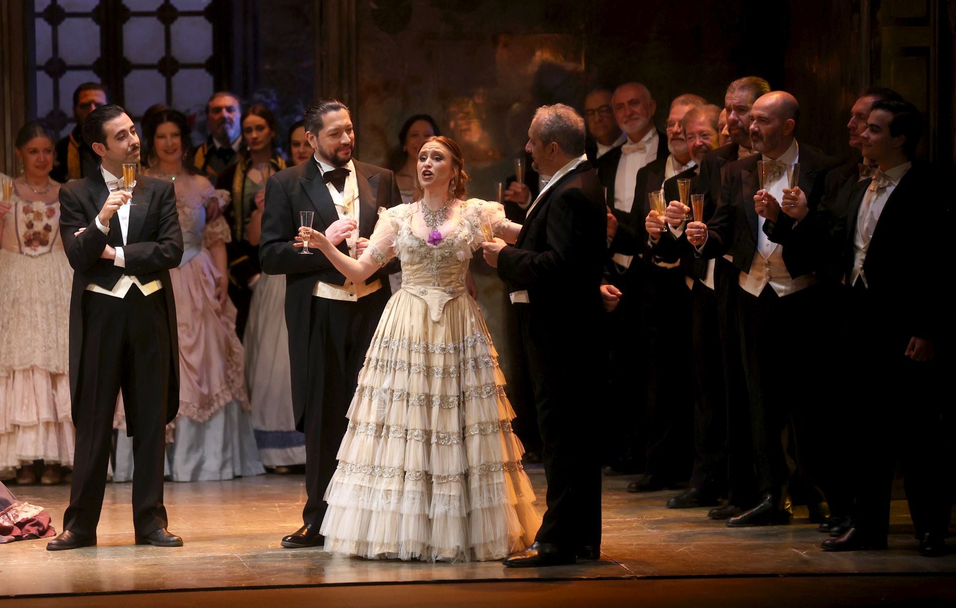 &#039;La Traviata&#039; lleva al Gran Teatro de Córdoba la ópera más clásica, en imágenes