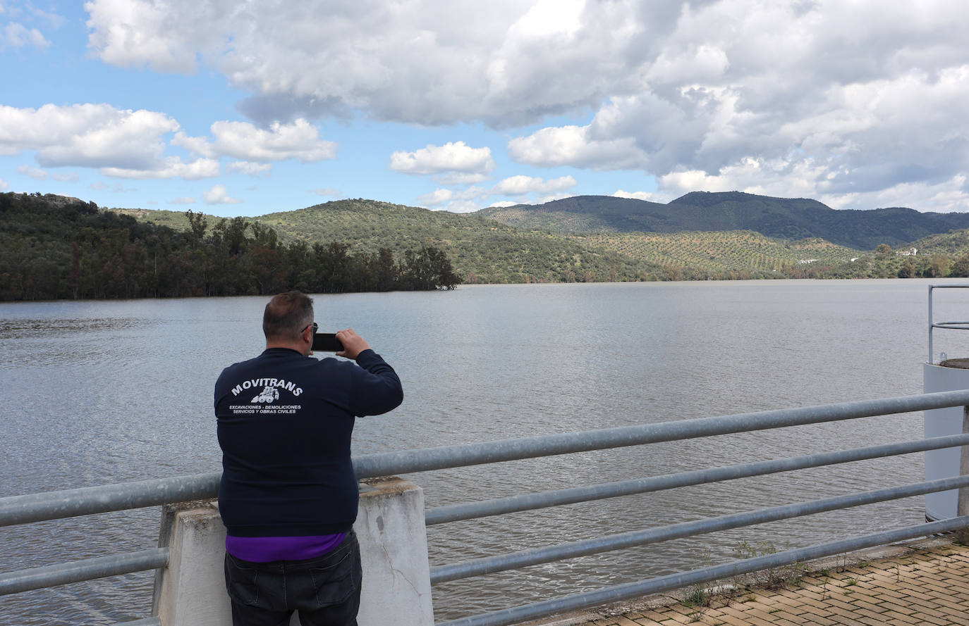 Los embalses de San Rafael de Navallana y Guadalmellato rozan el lleno absoluto, en imágenes