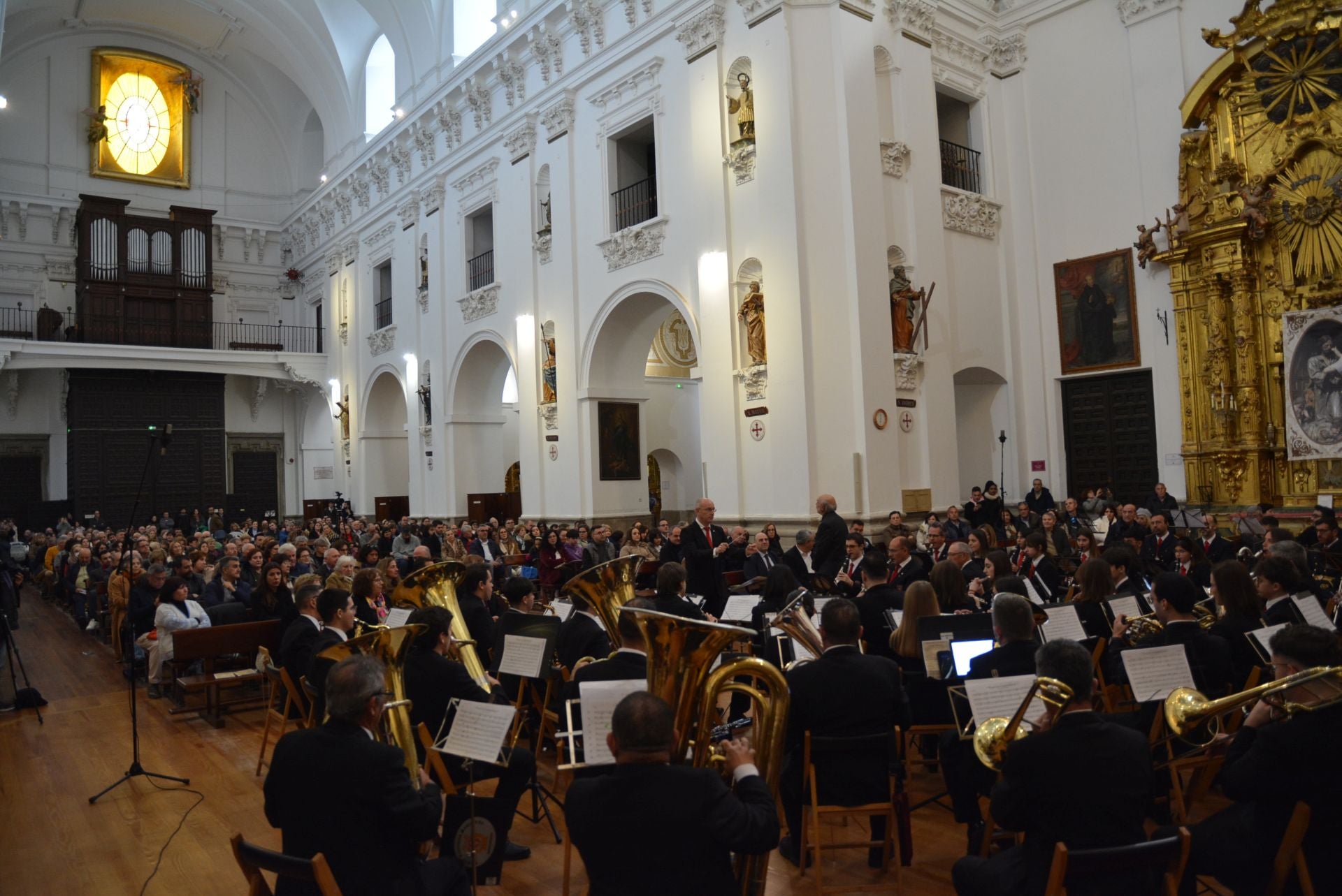 Lleno total en la iglesia de los Jesuitas de Toledo se llena para escuchar a la Banda Sinfónica Municipal de Madridejos