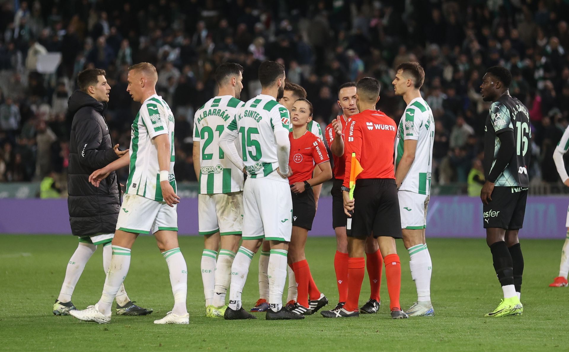 El empate del Córdoba CF ante el Sporting de Gijón, en imágenes