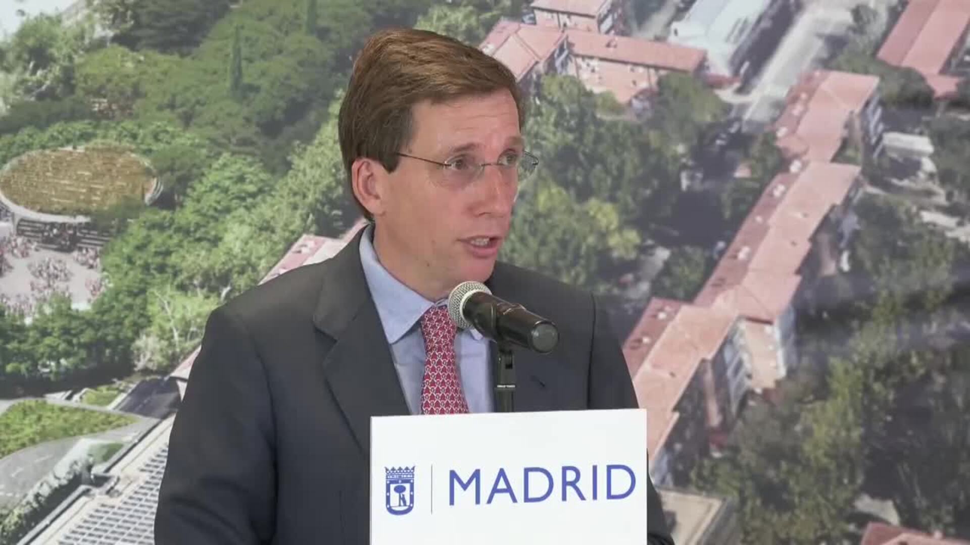 Almeida cree que hay que repensar Plaza de Castilla: “Es poco agradable&quot;