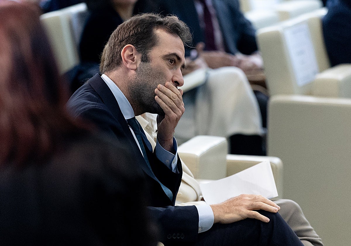 El ministro de Economía, Carlos Cuerpo, durante un encuentro de la Asociación Española de Banca (AEB)