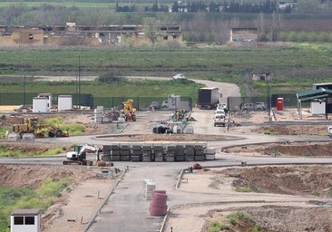 La Junta recalca «su compromiso» con la Base Logística del Ejército: «Daremos 100 millones conforme avance»