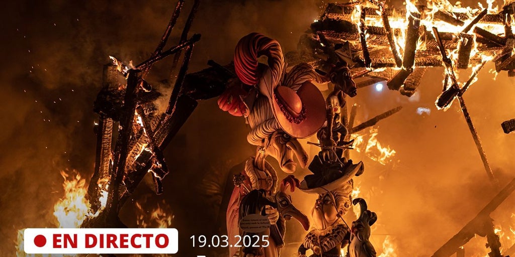 Cremà de las Fallas de Valencia 2025, en directo: quema de los ninots y monumentos, fuegos artificiales y última hora desde la Plaza del Ayuntamiento hoy