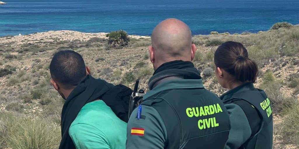 Detienen al patrón de una narcolancha que embistió a la patrullera de la Guardia Civil en Cabo de Gata