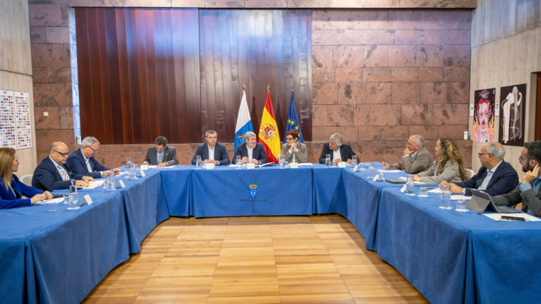 En el Pacto participan también los portavoces de los grupos parlamentarios con representación en la Cámara autonómica