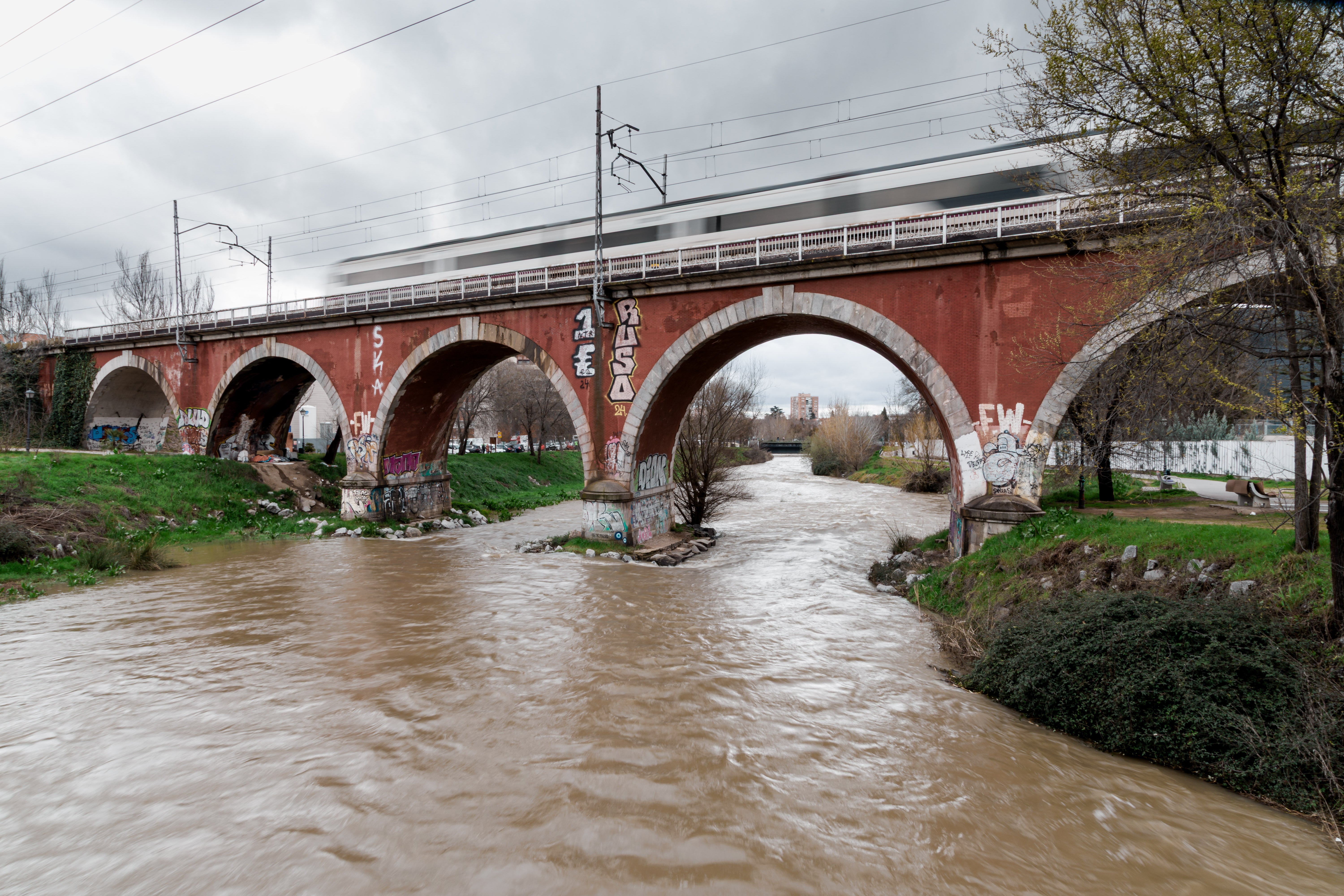 El cauce del río Manzanares, a 19 de marzo de 2025, en Madrid