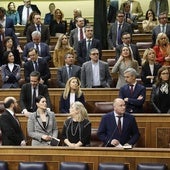 Protesta de los diputados del PP durante el pleno del Congreso