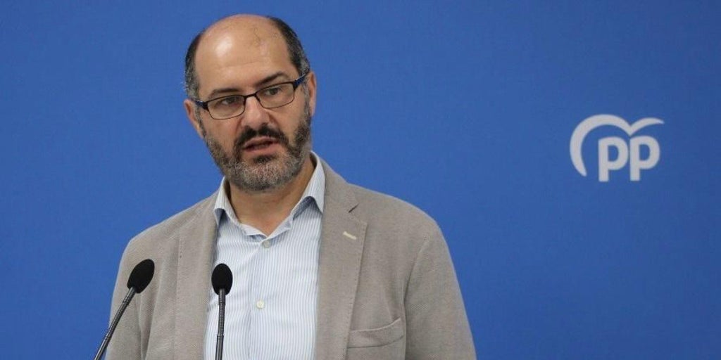 José Manuel Velasco ve «vergonzoso» que el PSOE pida hacer vivienda ahora