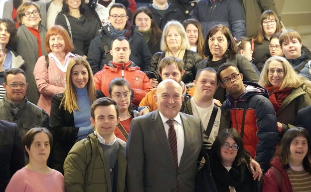 Día Mundial del Síndrome de Down con el alcalde de Valladolid, Jesús Julio Carnero