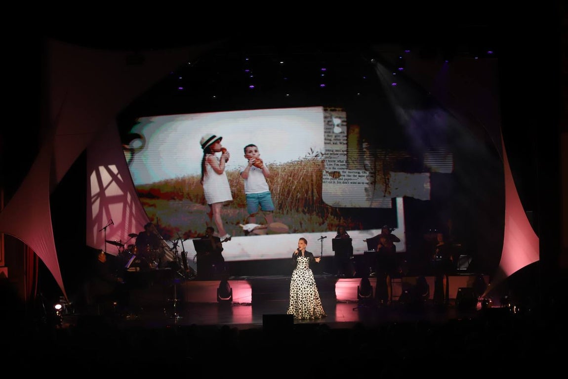 El emocionante concierto de Paloma San Basilio en Córdoba, en imágenes