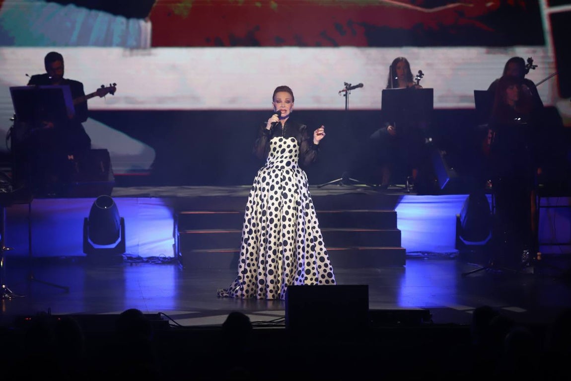 El emocionante concierto de Paloma San Basilio en Córdoba, en imágenes