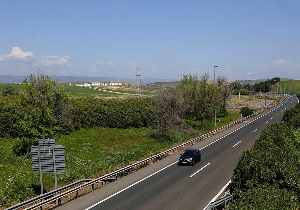 Terrenos del futuro parque logístico privado El Álamo, junto al kilómetro 412 de la autovía A-4